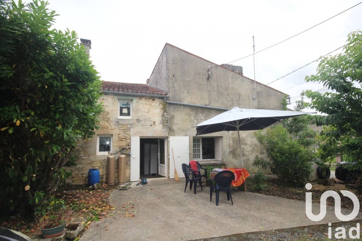 Photo 1 - Maison à PLASSAY