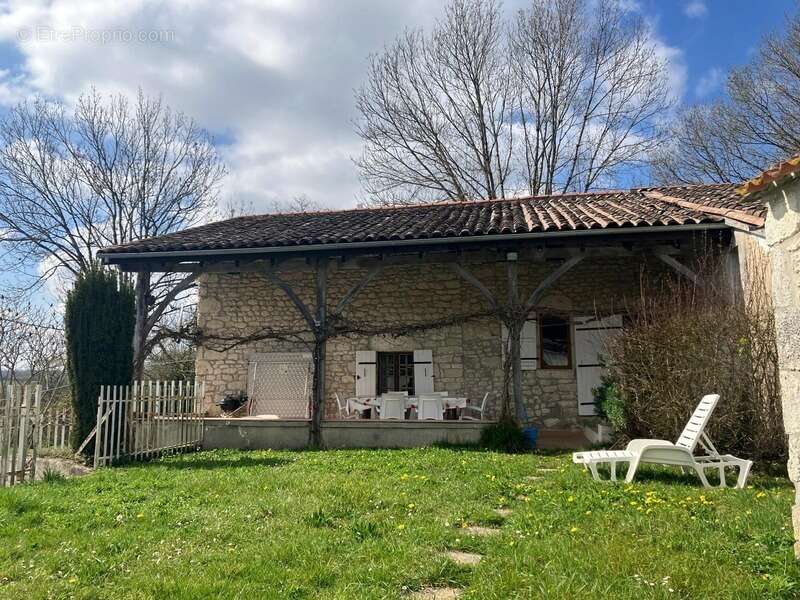 Maison à ROUFFIGNAC-DE-SIGOULES