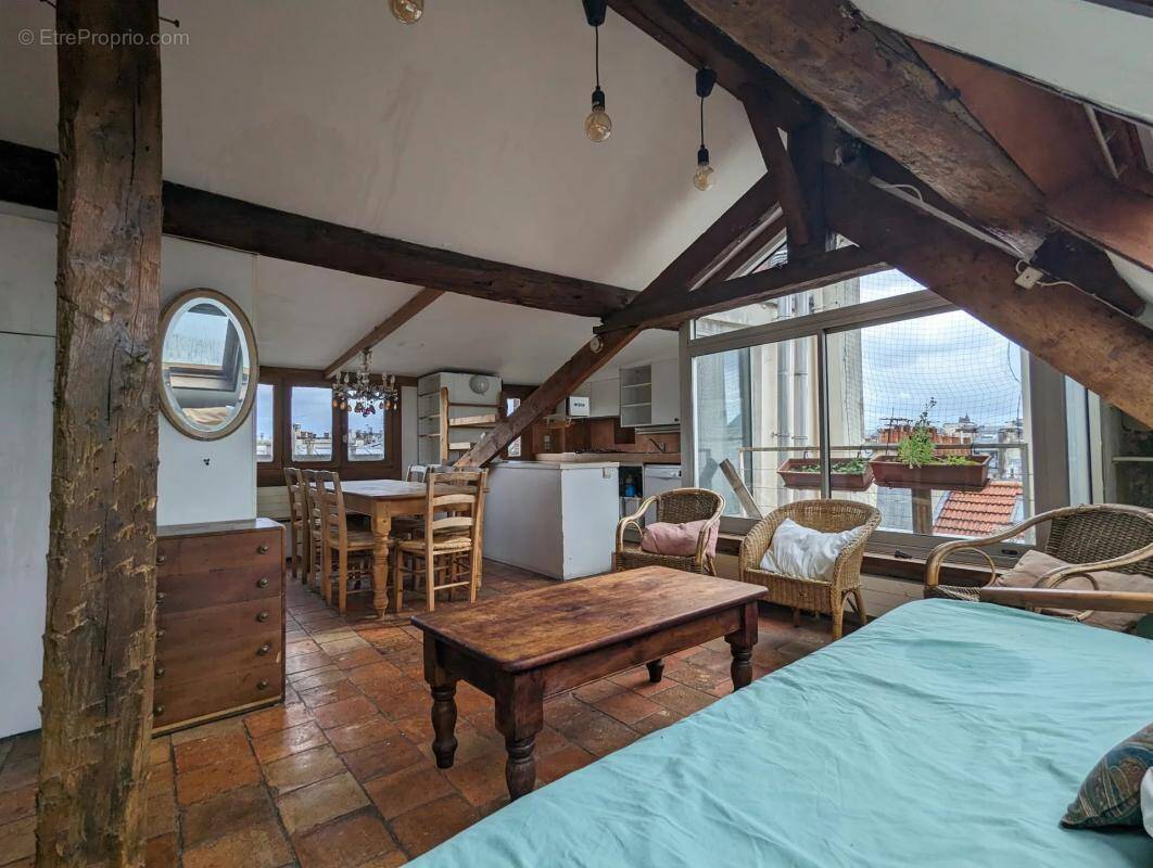 Appartement à PARIS-2E