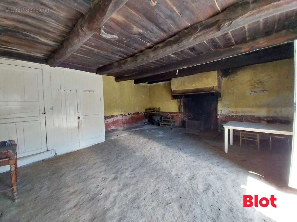 Maison à MINIAC-MORVAN