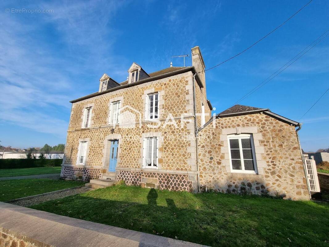 Photo 1 - Maison à LANDIVY