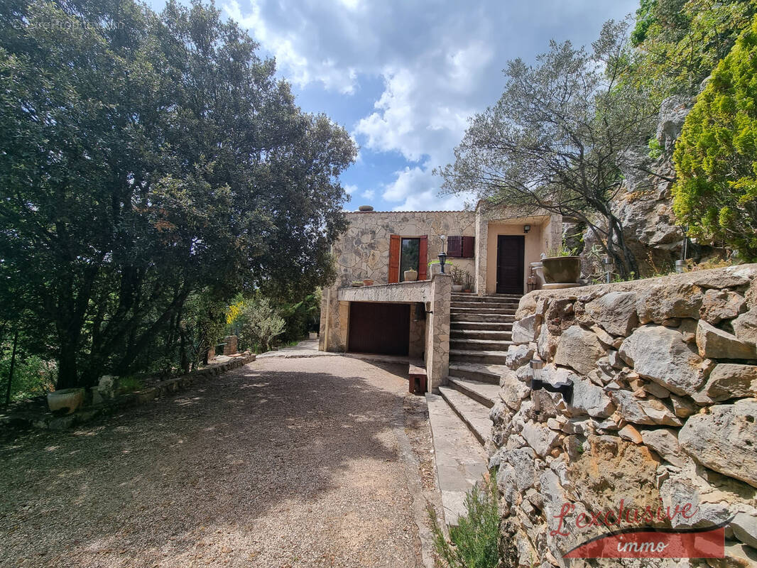 Maison à REGUSSE