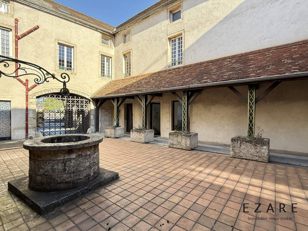 Commerce à BEAUNE