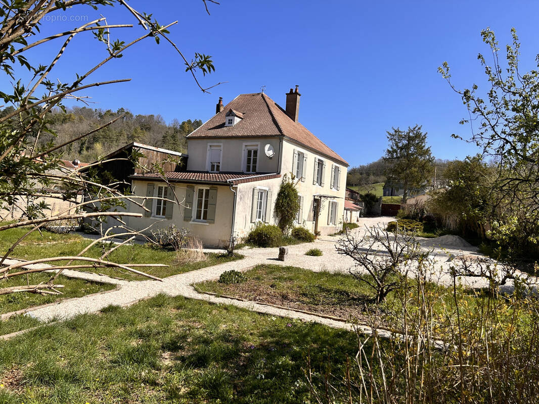 Maison à MONTBARD