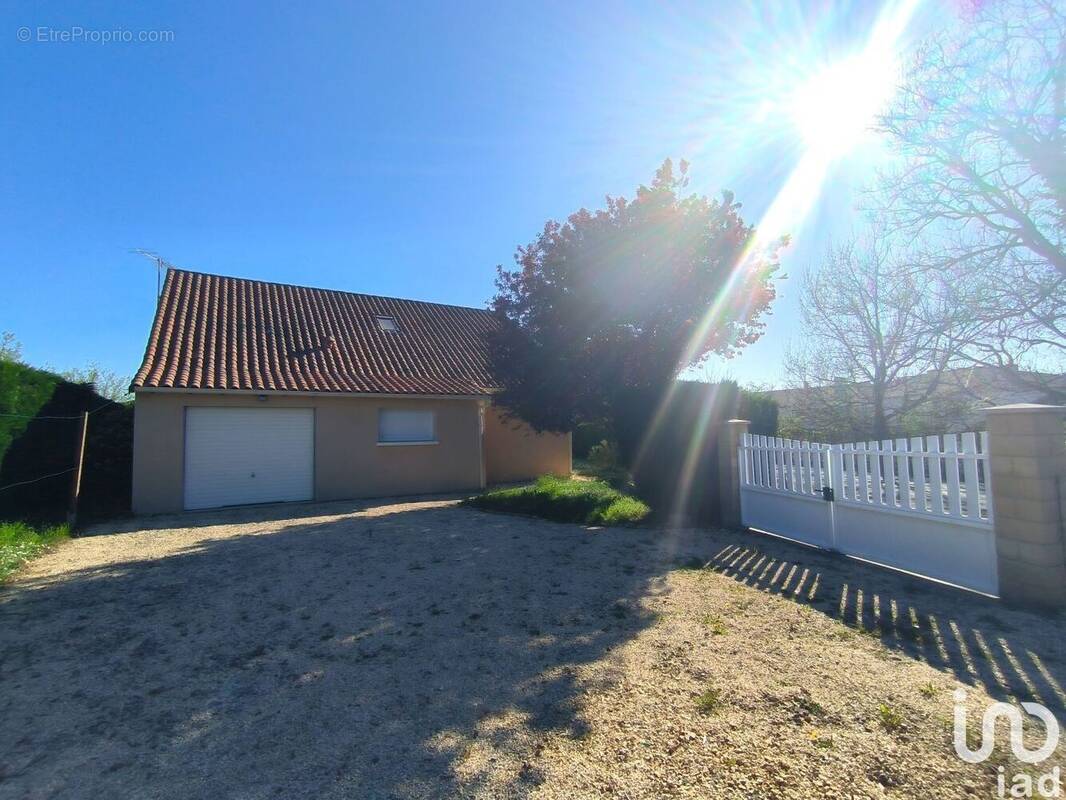 Photo 1 - Maison à NIEUIL-L&#039;ESPOIR
