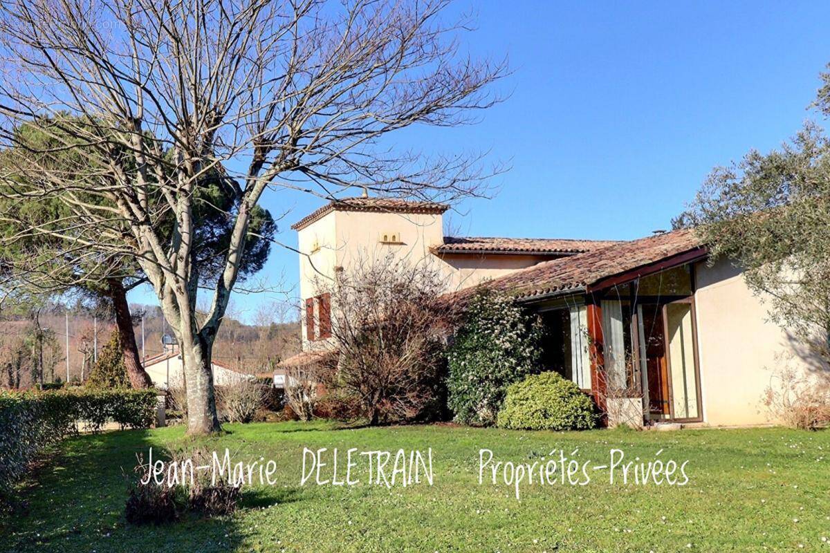 Maison à PINEUILH