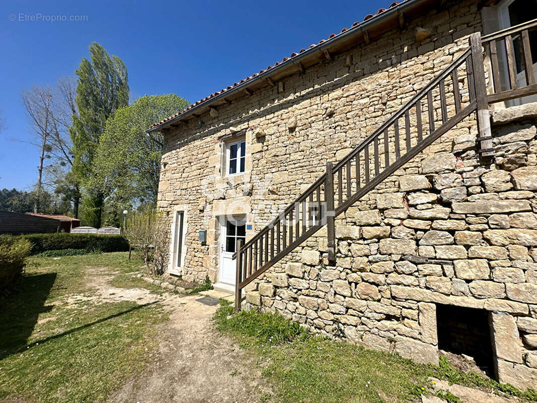 Maison à MERVENT