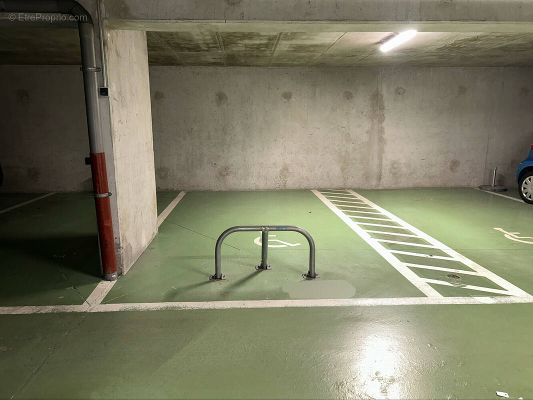 Parking à LEVALLOIS-PERRET