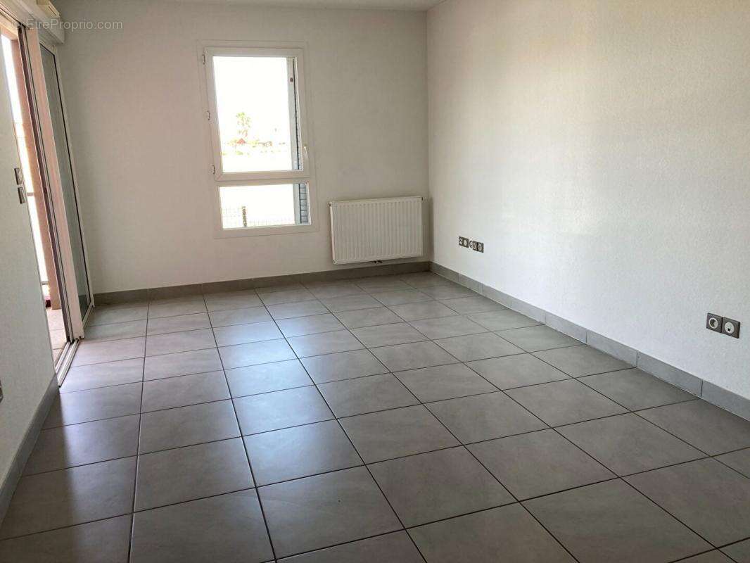 Appartement à MAUGUIO