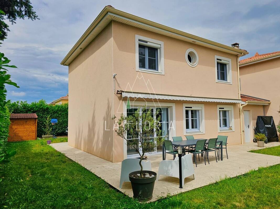Maison à MEYZIEU