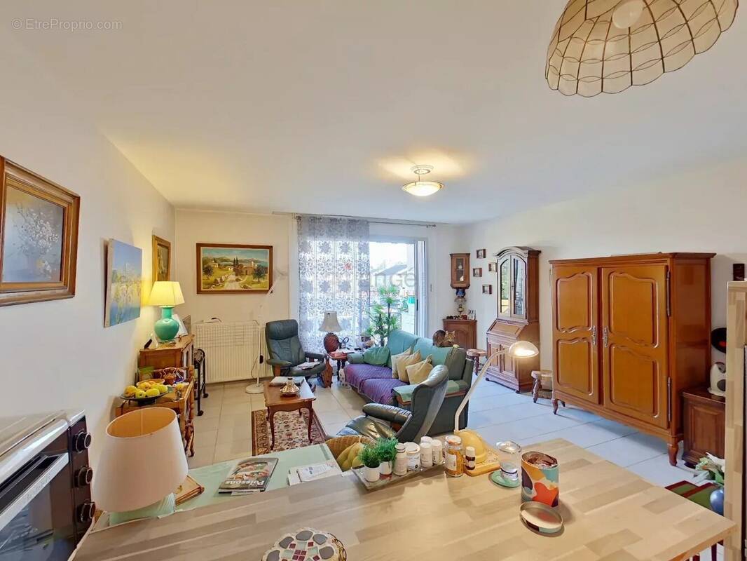 Appartement à THOISSEY