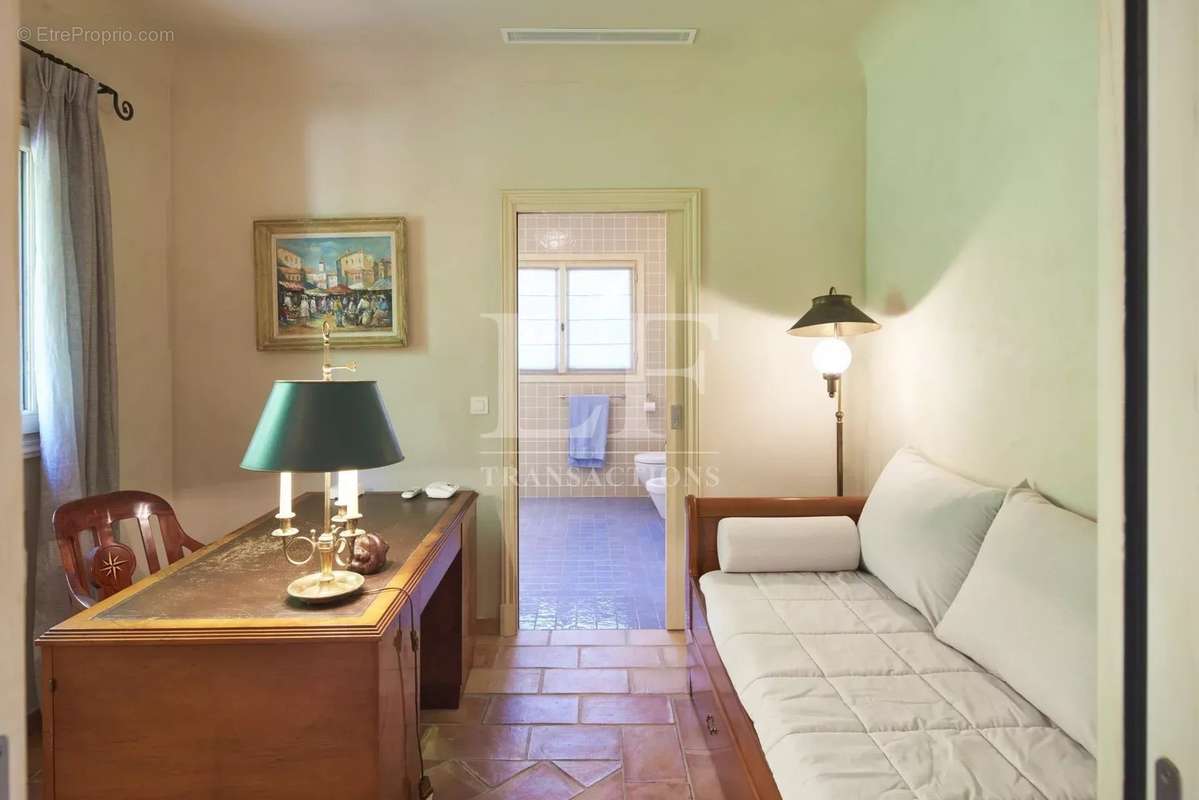 Maison à MOUGINS