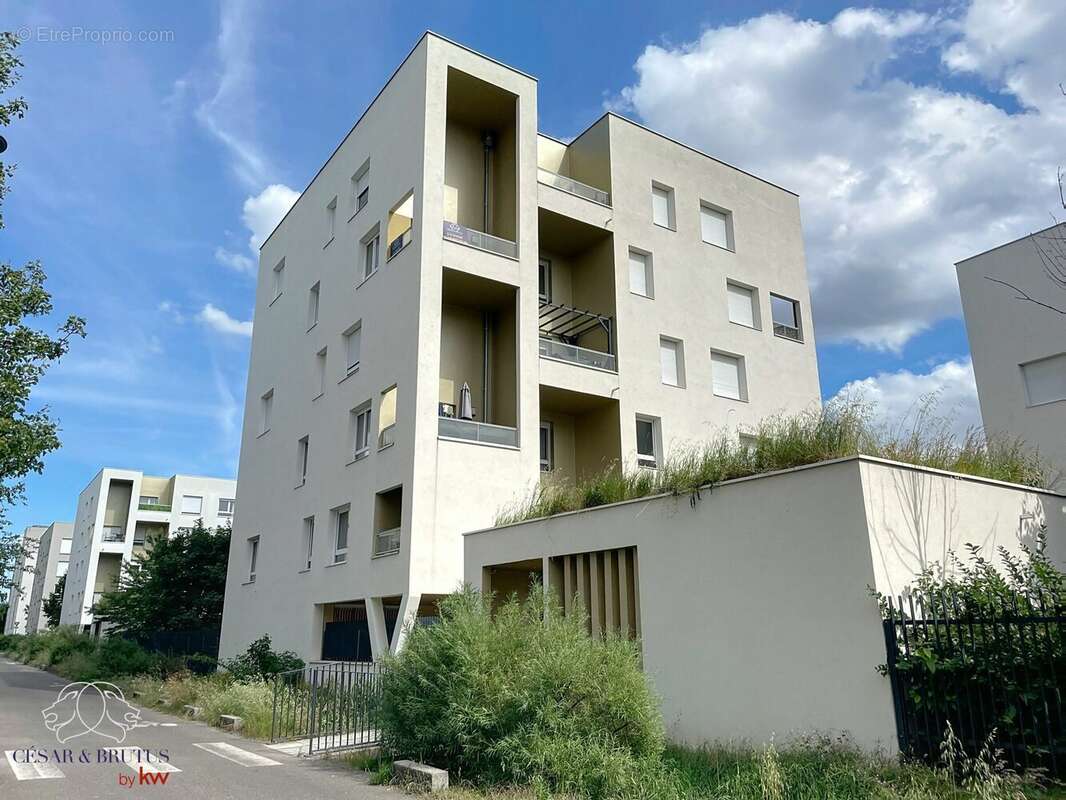 Appartement à VAULX-EN-VELIN