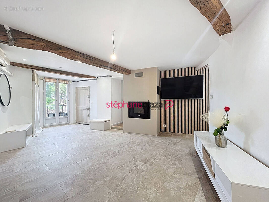 Appartement à SEILLANS