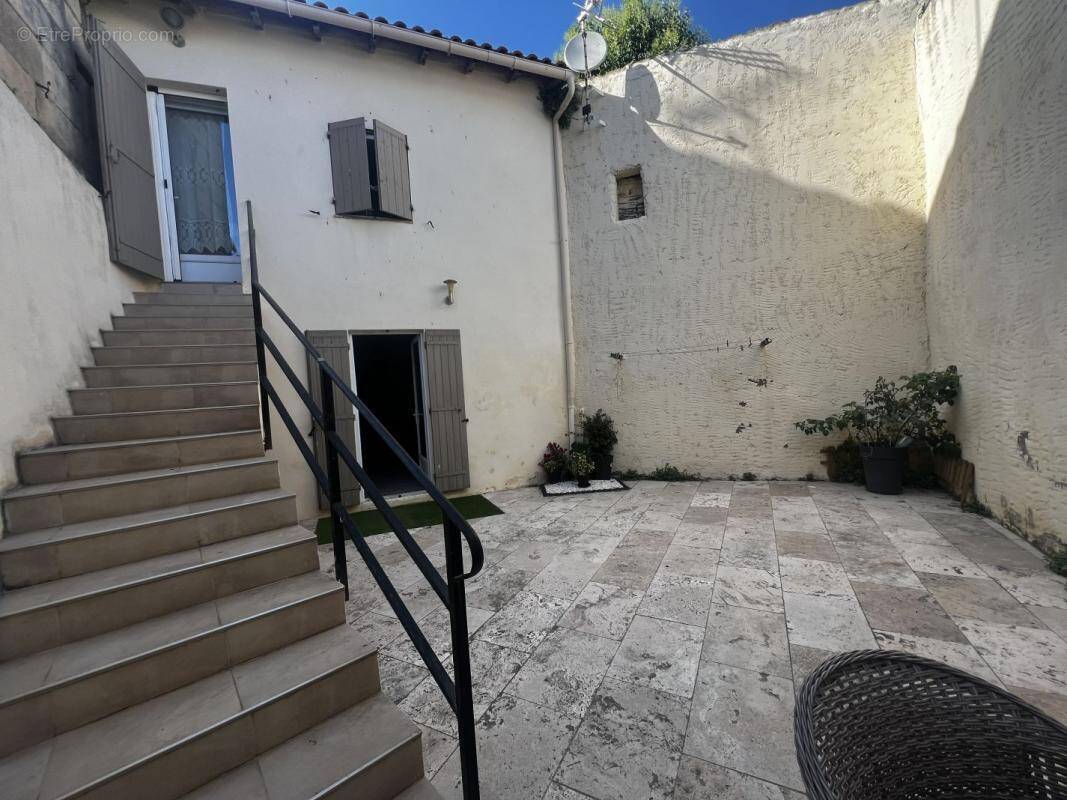 Maison à SAINT-GILLES