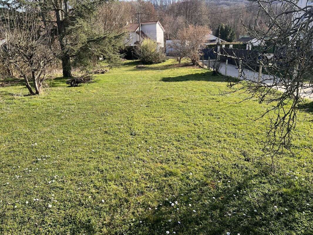 Terrain à SAINT-CHERON