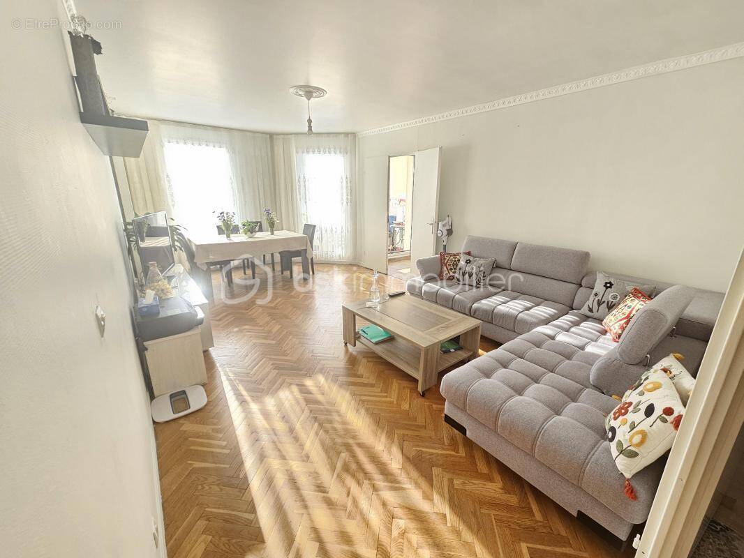 Appartement à EVRY