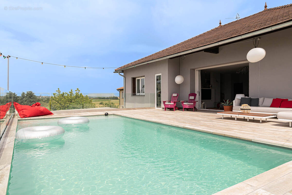 Maison à TERNAY