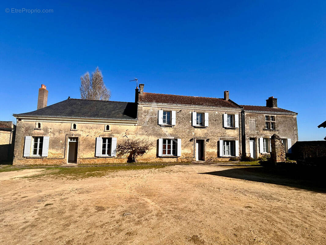Maison à VIHIERS