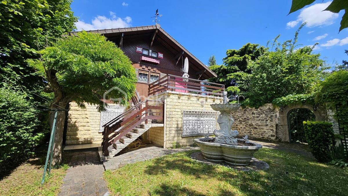 Maison à VIGNEUX-SUR-SEINE