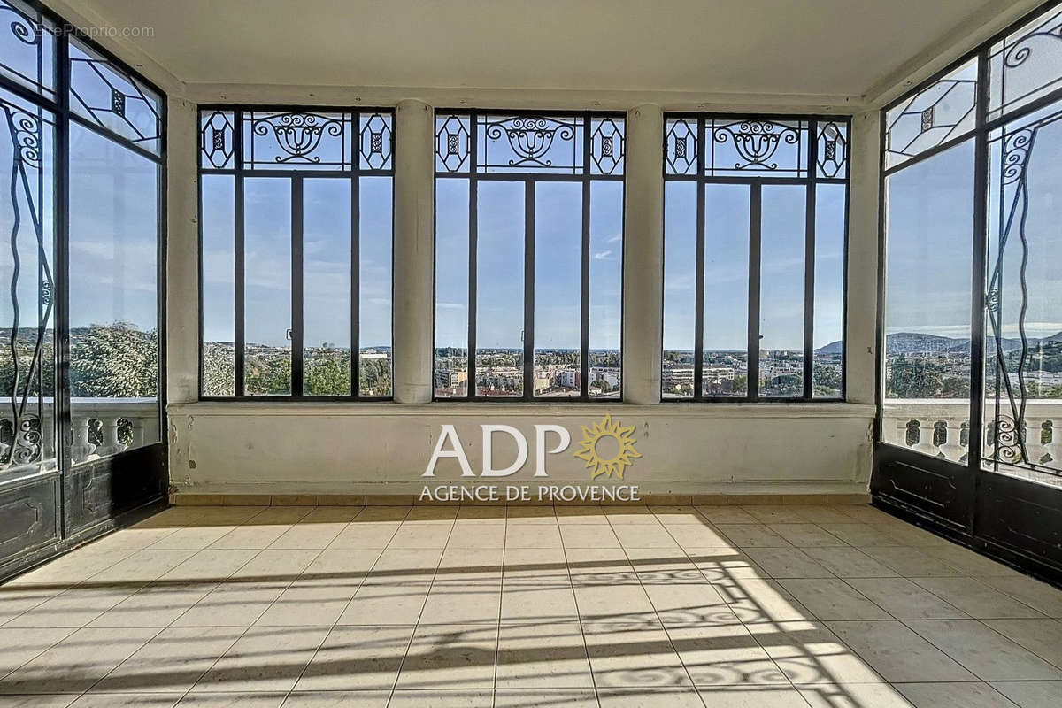 Appartement à MANDELIEU-LA-NAPOULE