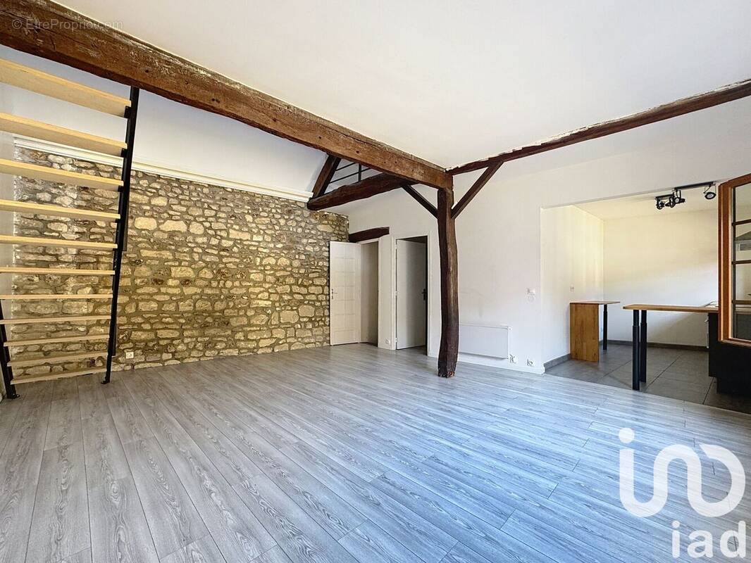 Photo 1 - Appartement à JUZIERS