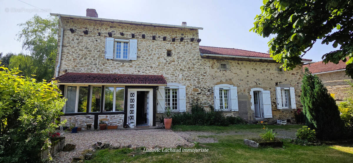 Maison à LINARDS
