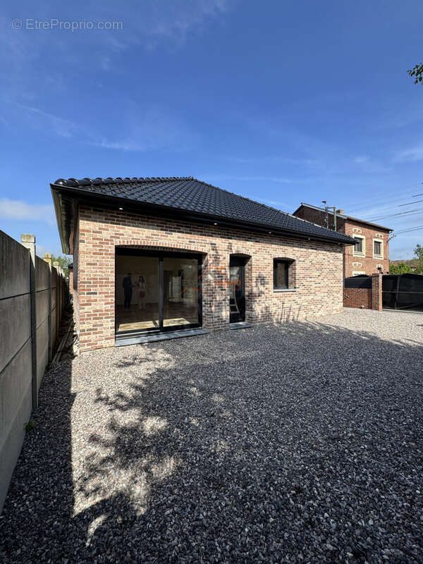 Maison à BEUVRAGES