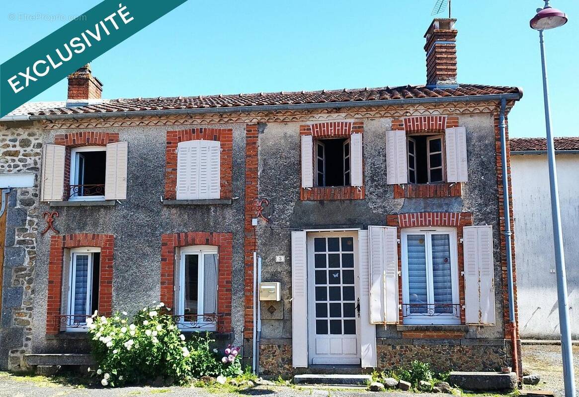 Photo 1 - Maison à BUSSIERE-POITEVINE