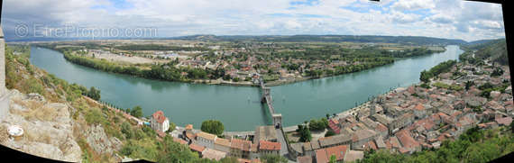Terrain à SABLONS