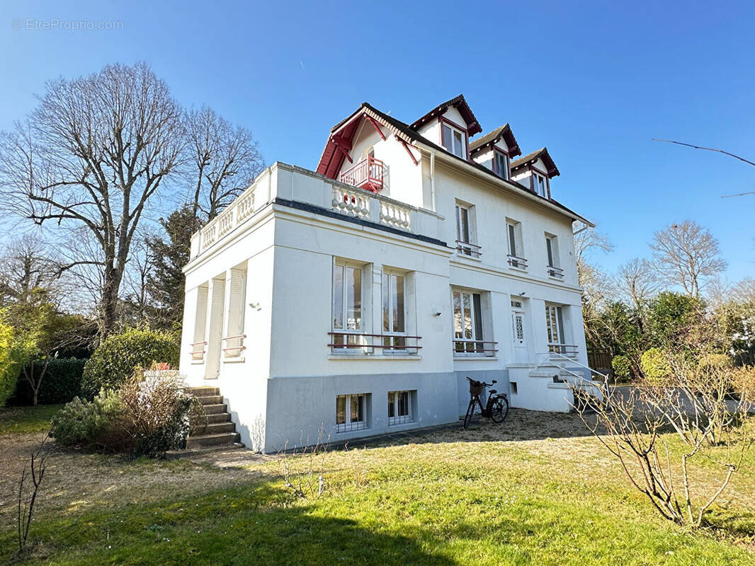 Maison à VAUCRESSON