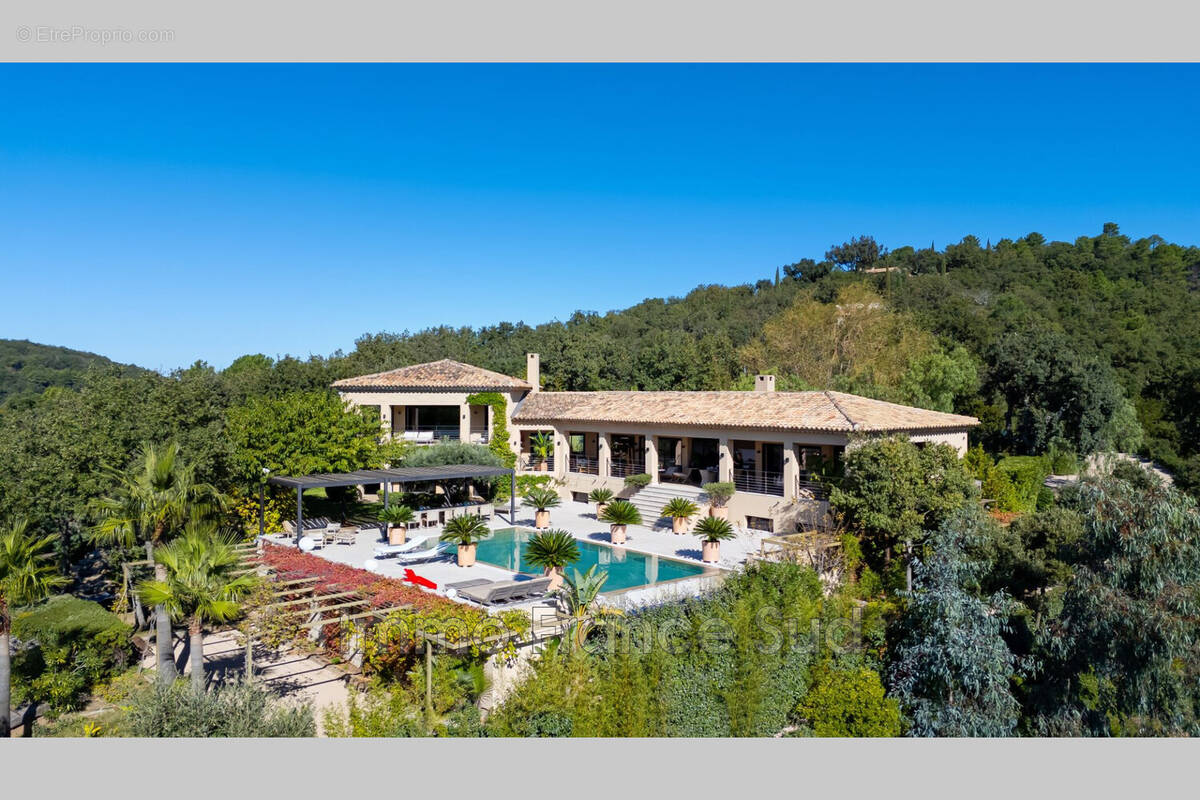 Maison à LA GARDE-FREINET