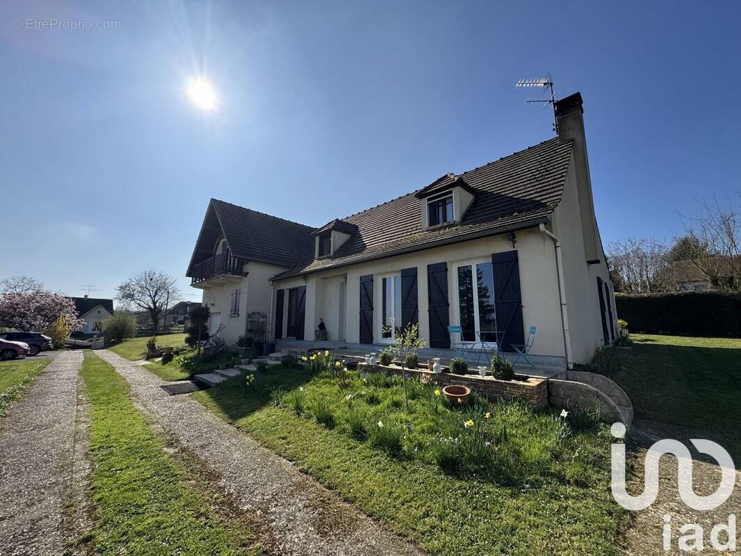 Photo 1 - Maison à MORET-SUR-LOING