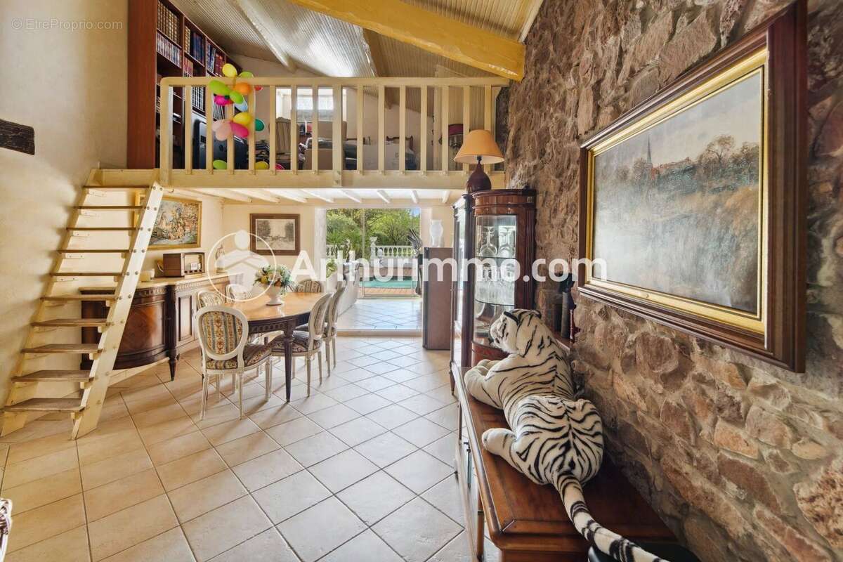 Maison à LE LUC