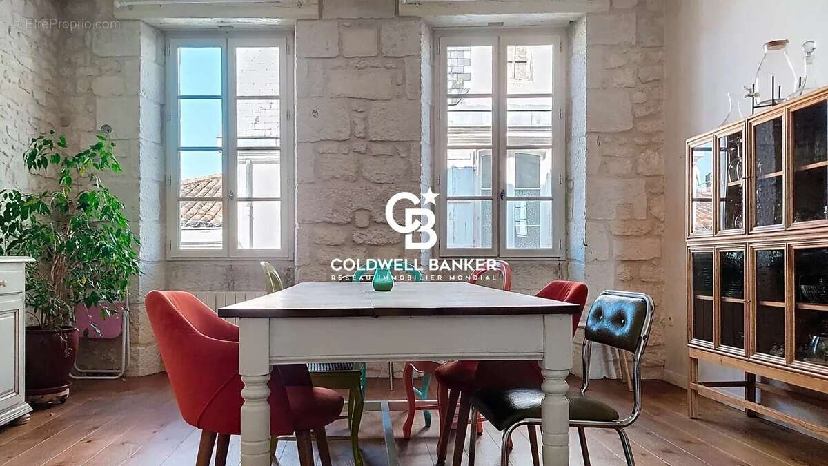 Appartement à SAINTES