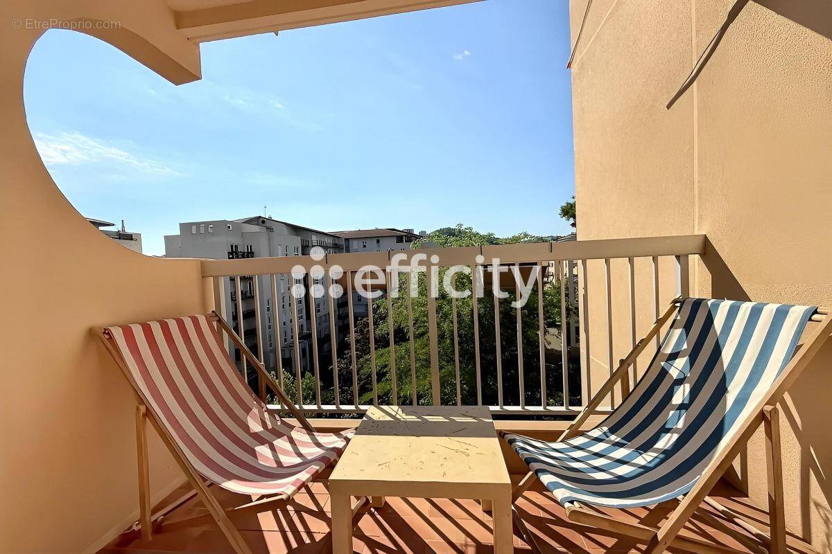 Appartement à LYON-9E
