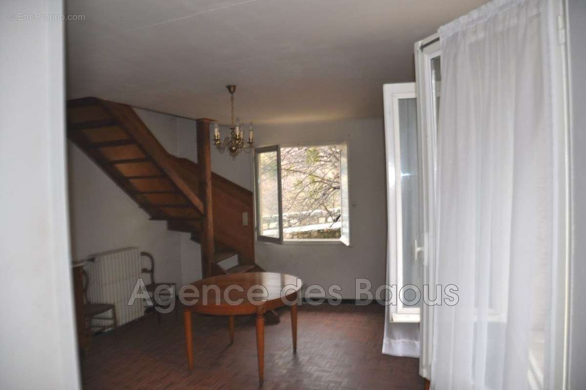 Maison à COURSEGOULES
