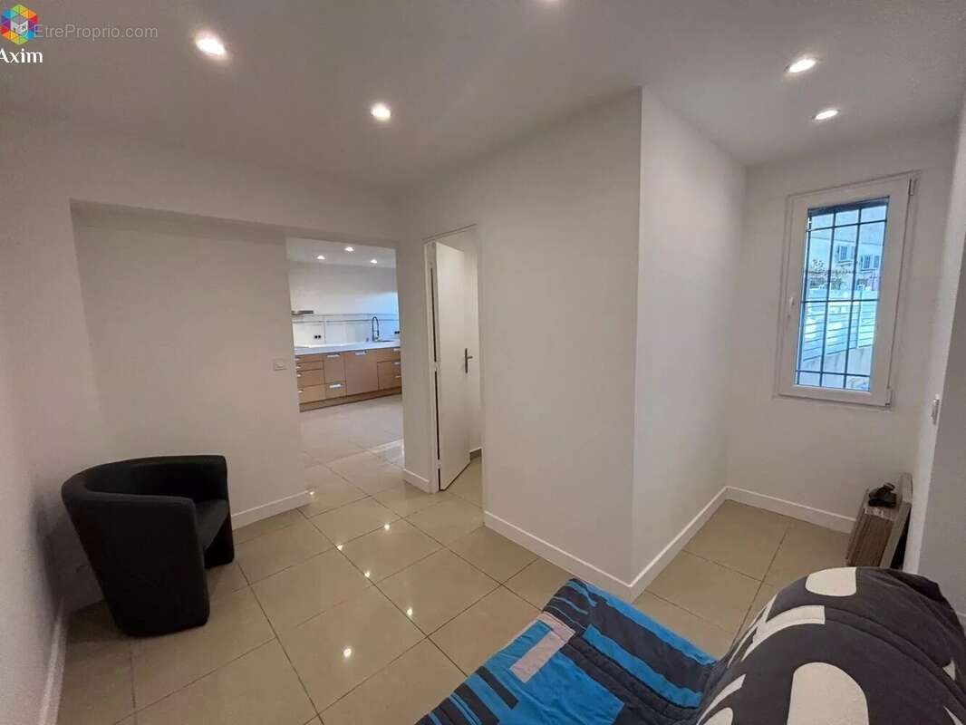 Appartement à LES ISSAMBRES