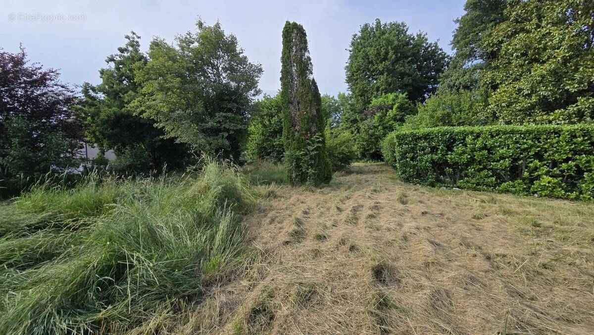Terrain à AIX-LES-BAINS