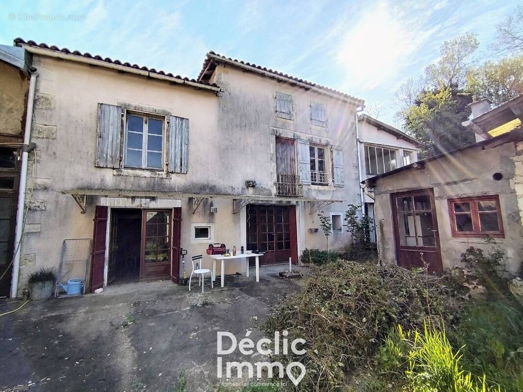 Maison à VERTEUIL-SUR-CHARENTE