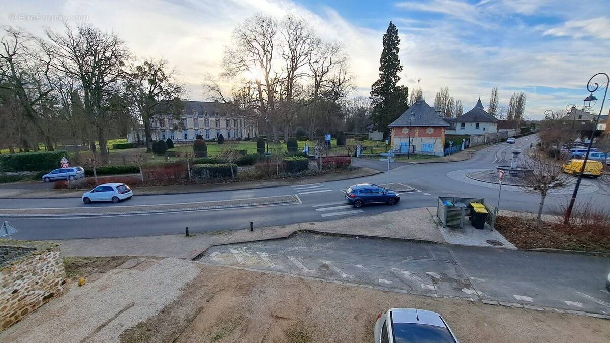 Appartement à FONTENAY-LES-BRIIS