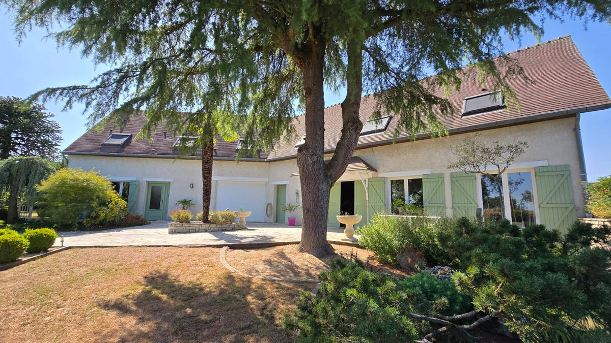 Maison à LIMOURS