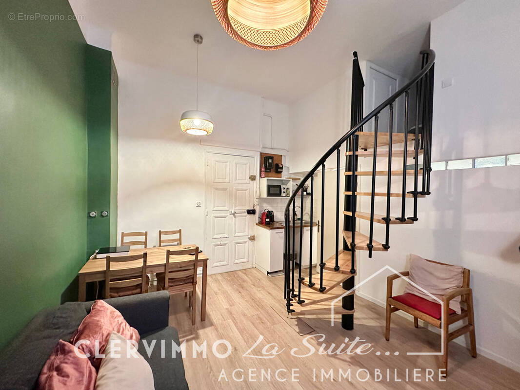 Appartement à MARSEILLE-1E