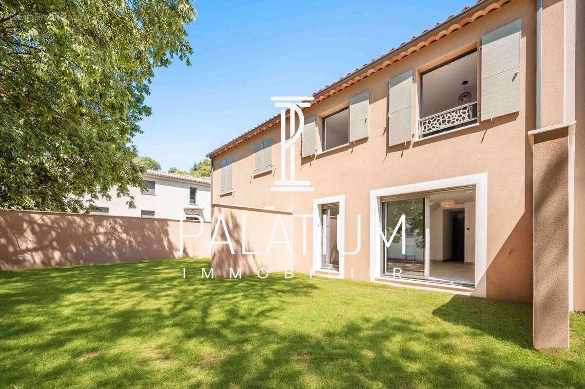 Maison à GREOUX-LES-BAINS