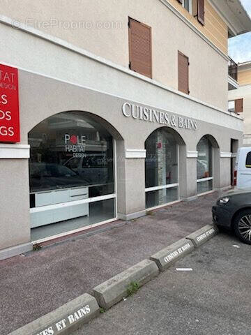 Commerce à PEGOMAS