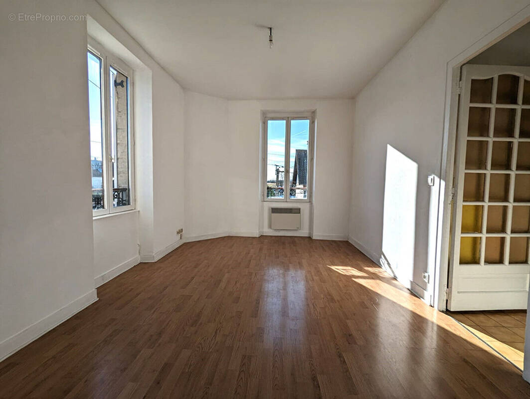 Appartement à PERSAN