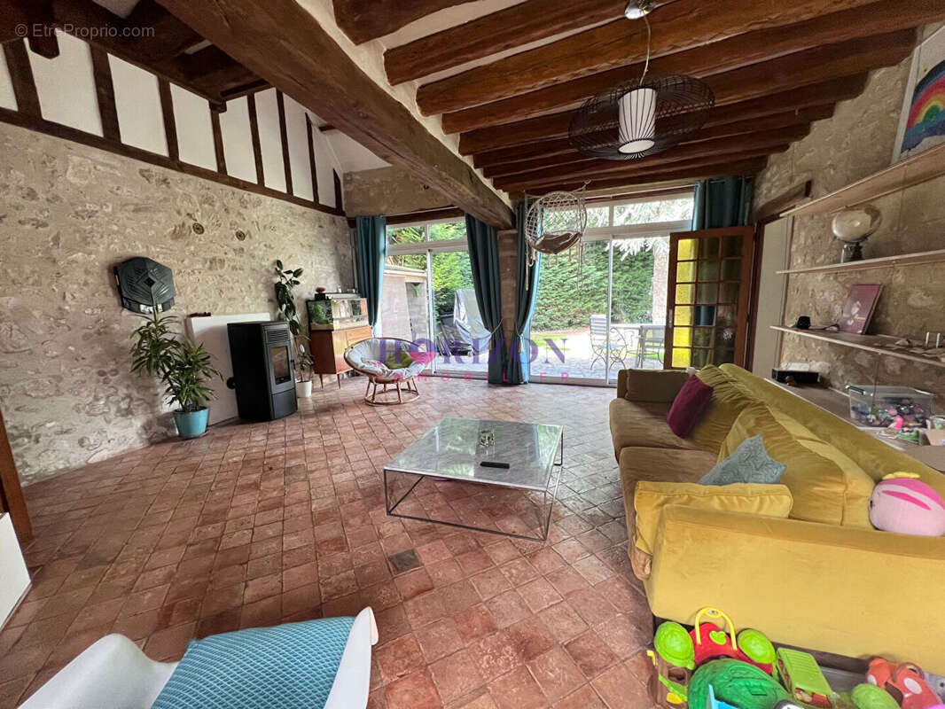 Maison à LA CHAPELLE-EN-SERVAL