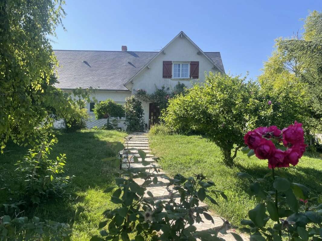 Maison à SAIRES
