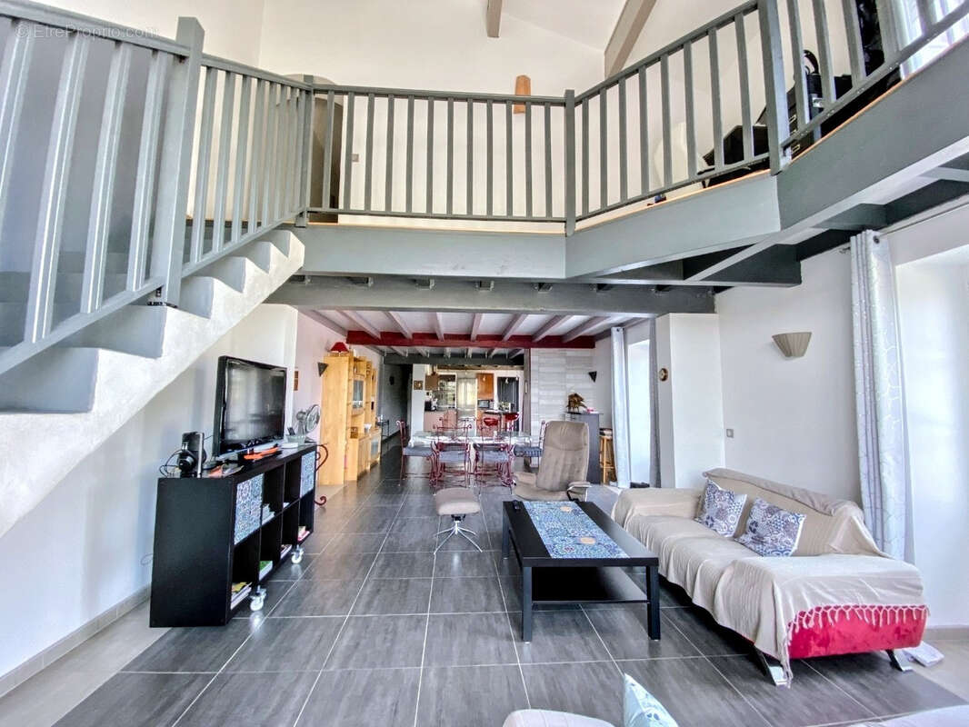 Maison à CHAMPMILLON