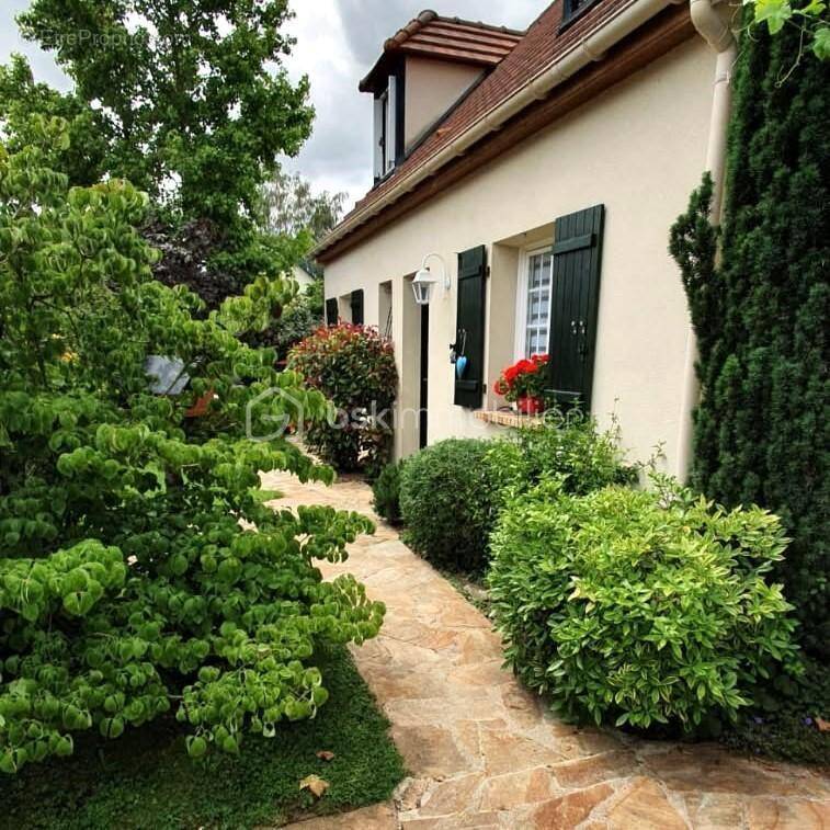 Maison à MARLES-EN-BRIE